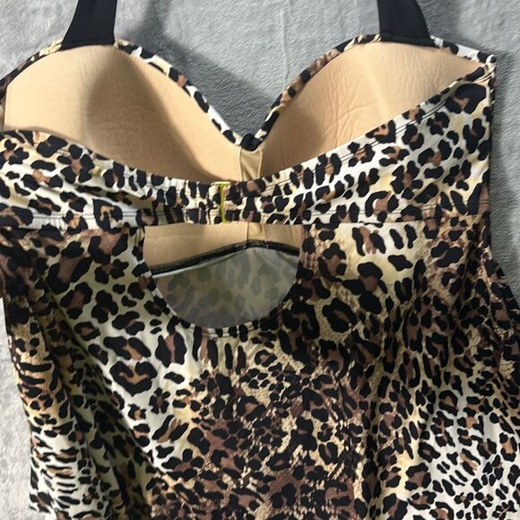 Animal Print Bathing Suit Top Only No Bottoms Halter Flowy Size 2x - Picture 7 of 7